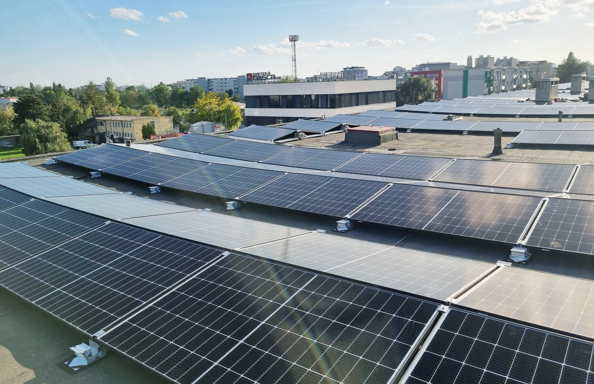 Strešná fotovoltická inštalácia LZE PRIMA BA, green energy slovakia