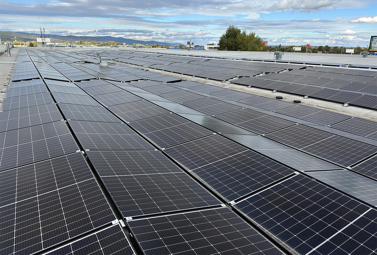 Strešná fotovoltická inštalácia LZE KON-RAD, Green energy slovakia