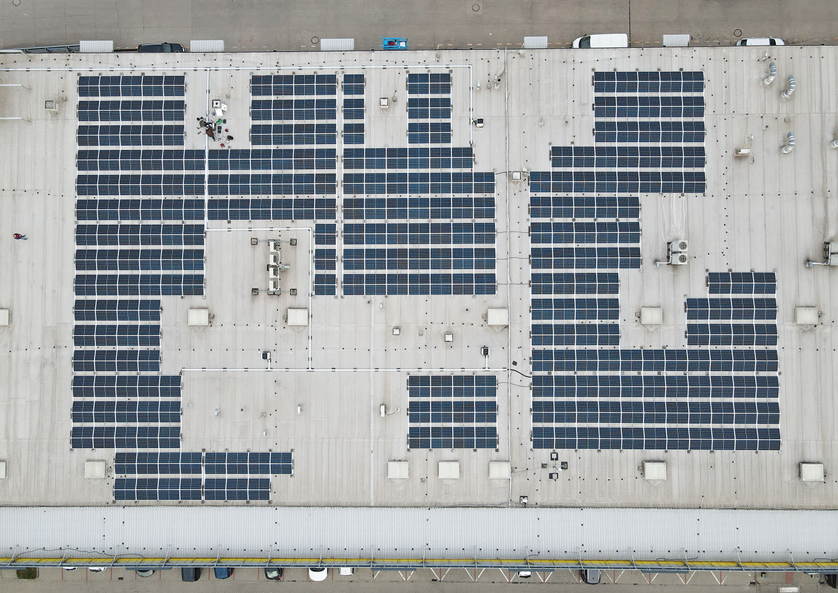 Strešná fotovoltická inštalácia LZE STOP SHOP Rača, green energy slovakia